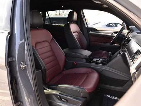 Certified 2023 Volkswagen Atlas Cross Sport SEL Premium R-Line image 20