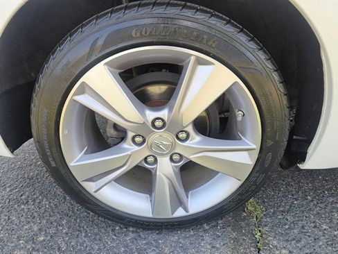 Used 2013 Acura ILX w/ Technology Package FWD image 44