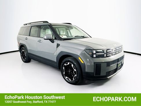 Used 2025 Hyundai Santa Fe SEL image 1