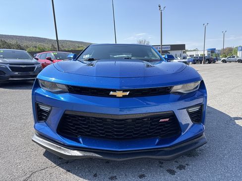 Used 2018 Chevrolet Camaro SS RWD image 9