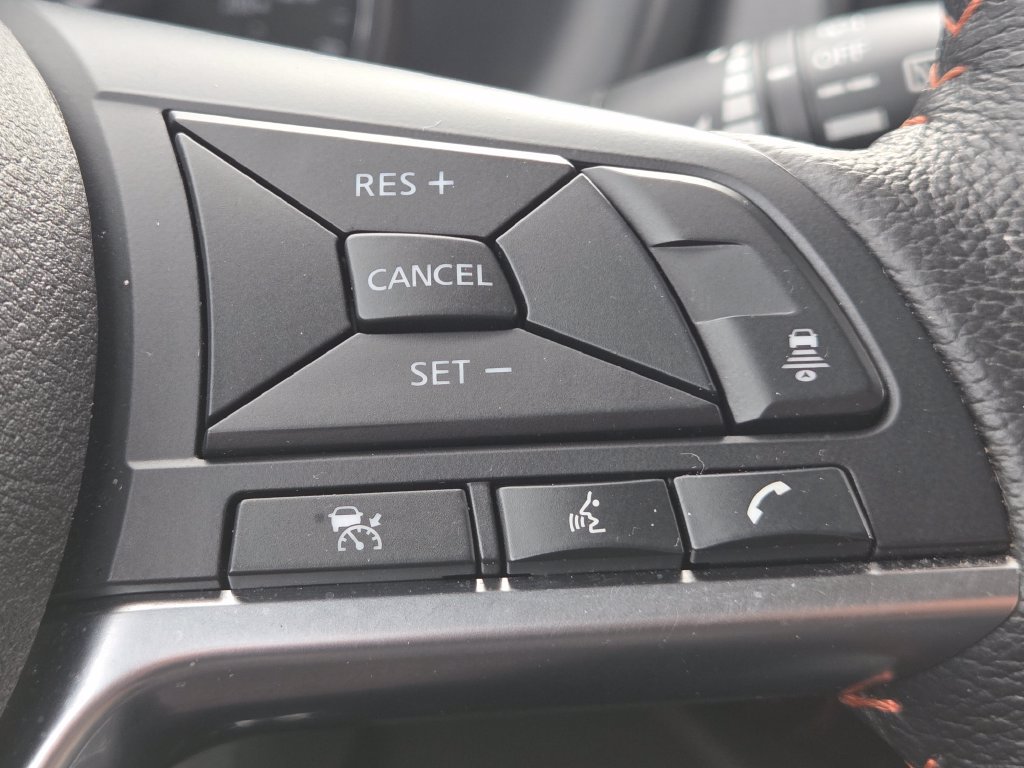 Certified 2024 Nissan Kicks SR w/ SR Premium Package FWD image 11