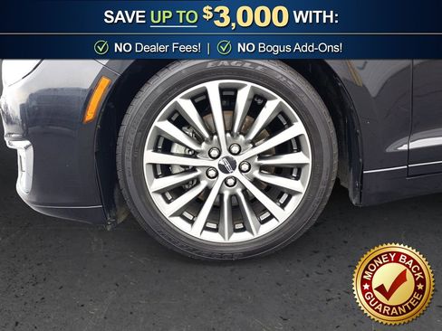 Used 2020 Lincoln MKZ FWD image 13
