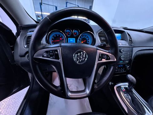 Used 2011 Buick Regal CXL image 15