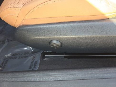 Used 2024 Mercedes-Benz CLE 450 4MATIC Cabriolet image 28