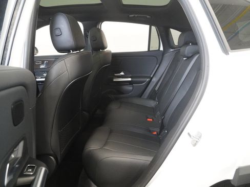 Used 2026 Mercedes-Benz GLA 250 4MATIC image 13