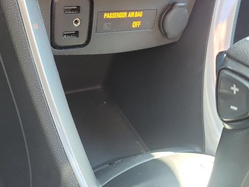 Used 2020 Chevrolet Trax LT w/ LT Convenience Package FWD image 25