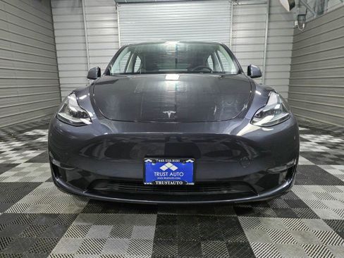 Used 2024 Tesla Model Y Long Range image 3