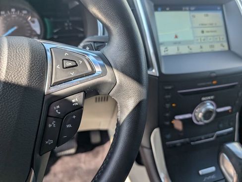 Used 2017 Ford Edge Titanium w/ Equipment Group 301A image 18