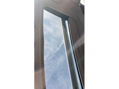 Used 2018 Subaru Outback 3.6R Touring w/ Popular Package #3 image 16