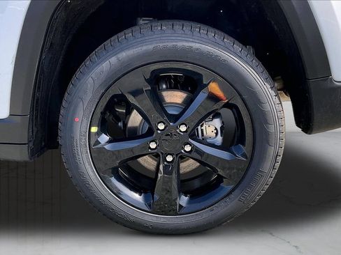 New 2026 Jeep Grand Cherokee Limited w/ Limited Altitude Package RWD image 29