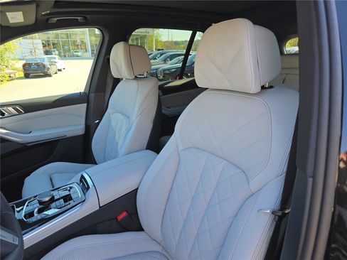 New 2026 BMW X5 xDrive50e w/ M Sport Package AWD/4WD image 21