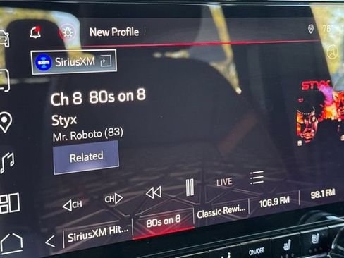 Used 2024 GMC Canyon AT4 w/ AT4 Premium Package image 26