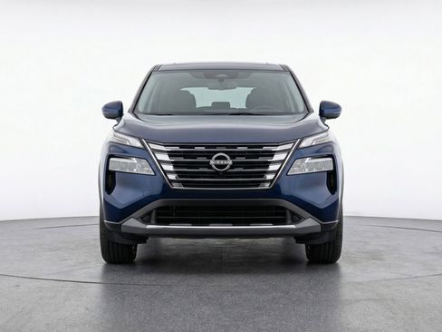 Used 2025 Nissan Rogue SV image 1