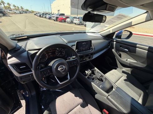 Used 2024 Nissan Rogue SV FWD image 13