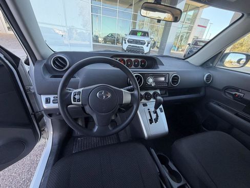 Used 2010 Scion xB image 18
