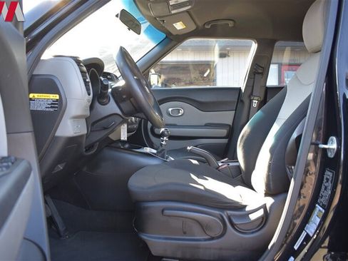 Used 2014 Kia Soul FWD image 10