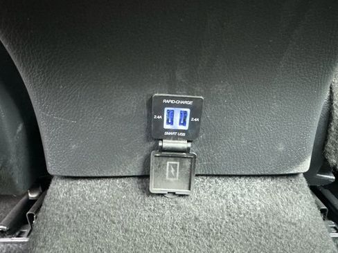 Used 2024 Toyota Camry SE w/ Convenience Package image 17