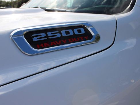 Used 2024 RAM 2500 Big Horn AWD/4WD image 11