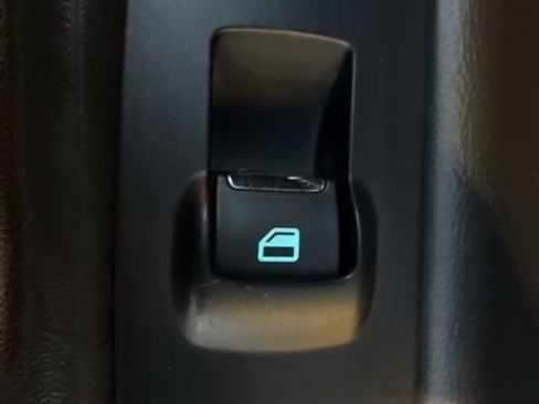 Used 2017 Ford Taurus Limited image 43