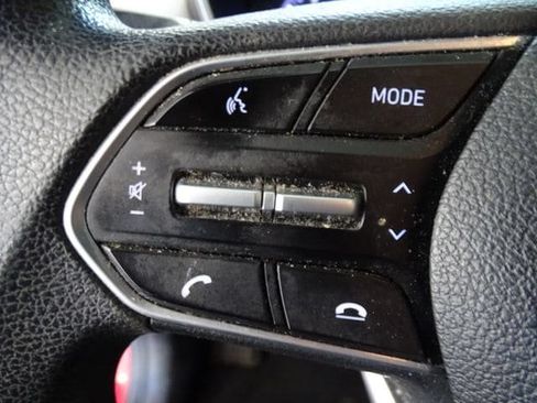 Used 2019 Hyundai Santa Fe SE FWD image 6