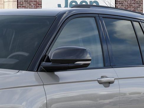 New 2025 Jeep Grand Cherokee Limited image 12