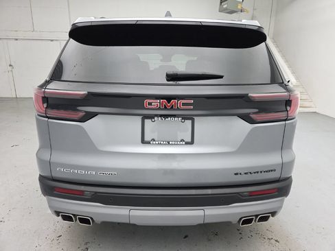Used 2025 GMC Acadia Elevation AWD/4WD image 11