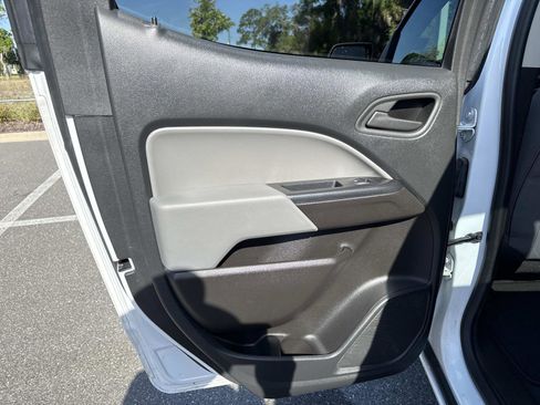 Used 2022 Chevrolet Colorado W/T w/ WT Convenience Package RWD image 9