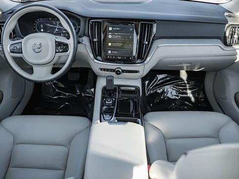 Used 2023 Volvo S60 T8 Plus image 18