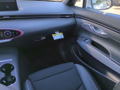 Certified 2025 Genesis GV70 2.5T w/ Sport Prestige Package image 15