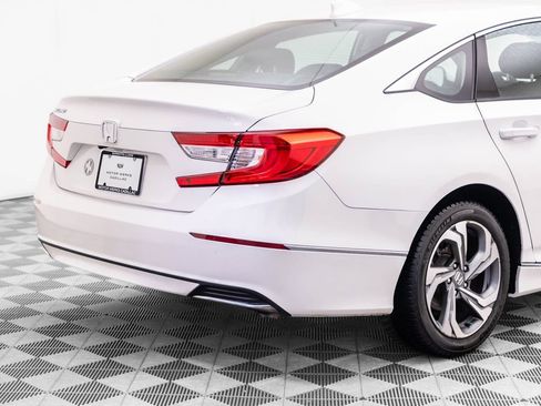 Used 2018 Honda Accord EX image 31