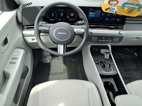 Certified 2025 Hyundai Kona SEL FWD image 16
