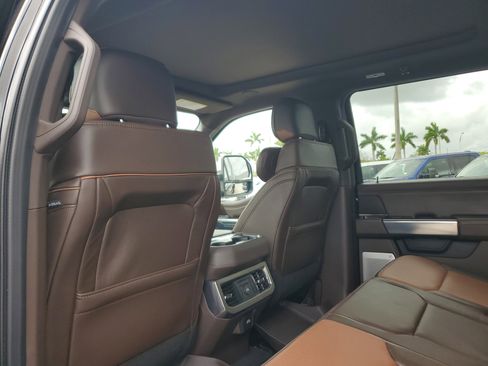 Used 2025 Ford F450 King Ranch w/ Chrome Package AWD/4WD image 15