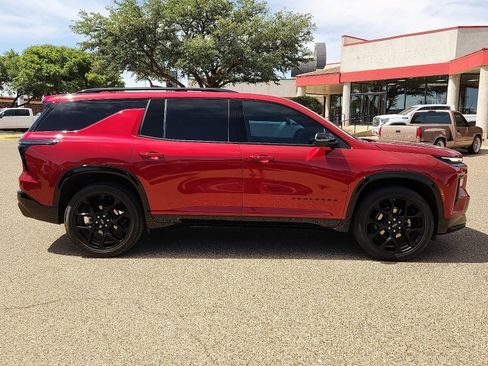 Used 2024 Chevrolet Traverse RS FWD image 5