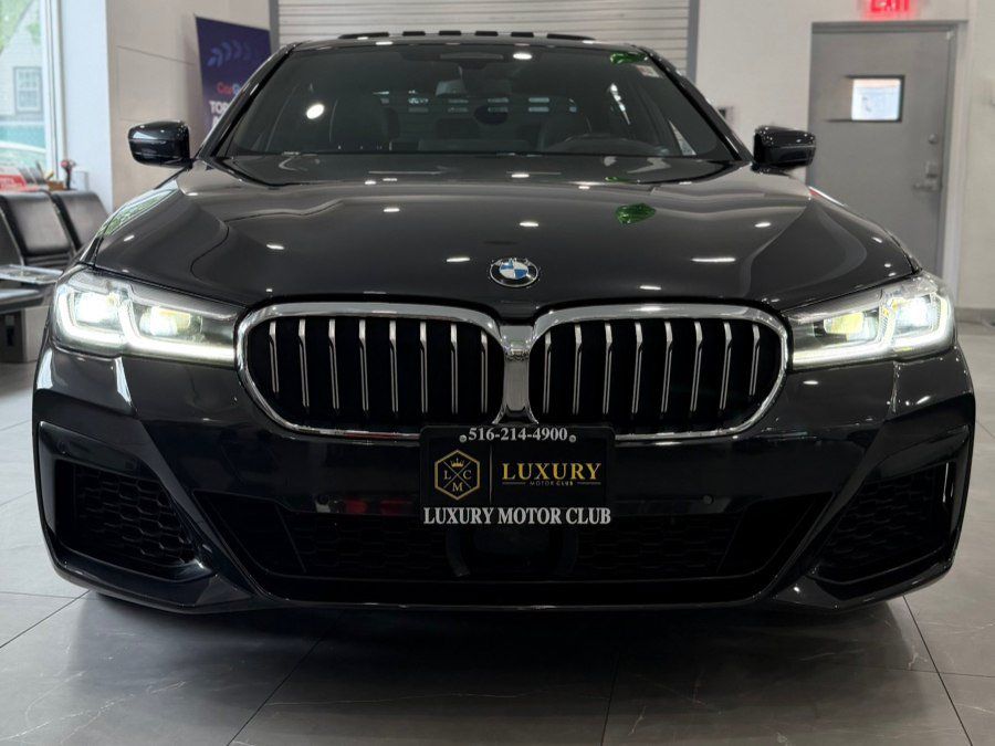 Used 2021 BMW 540i w/ M Sport Package RWD image 2