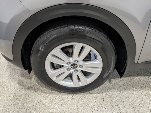 Used 2019 Kia Sportage LX AWD/4WD image 8
