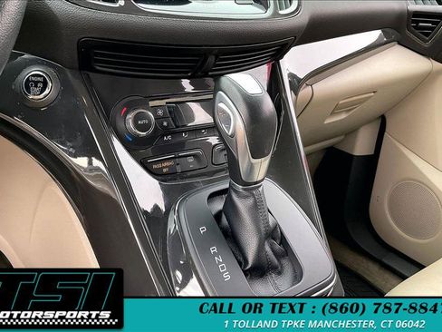 Used 2015 Ford Escape Titanium w/ Equipment Group 301A AWD/4WD image 32