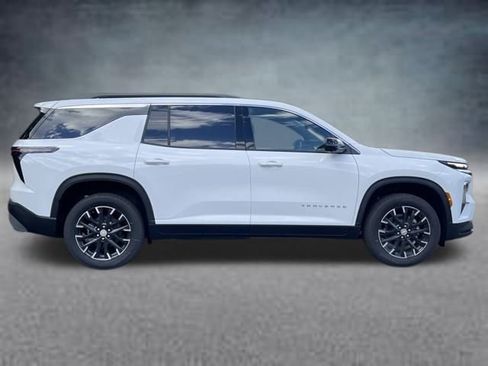 New 2026 Chevrolet Traverse LT w/ Sun and Wheel Package image 4