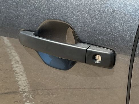 New 2026 Nissan Frontier S image 9