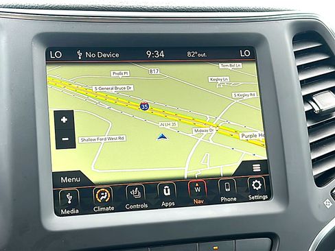 Used 2023 Jeep Cherokee Altitude Lux AWD/4WD image 32