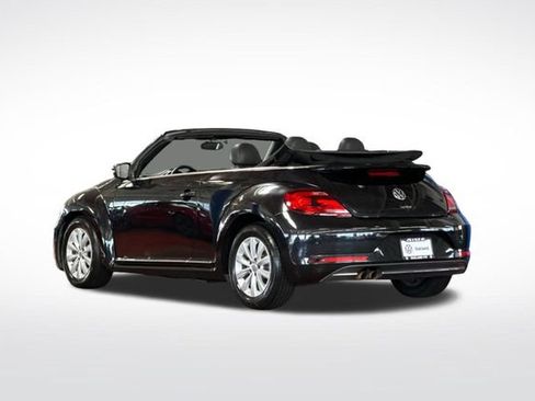 Used 2018 Volkswagen Beetle 2.0T S FWD image 7