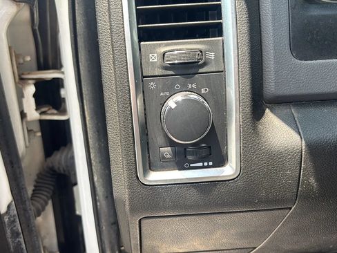 Used 2018 RAM 2500 SLT AWD/4WD image 20