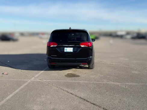 New 2026 Chrysler Voyager LX image 10