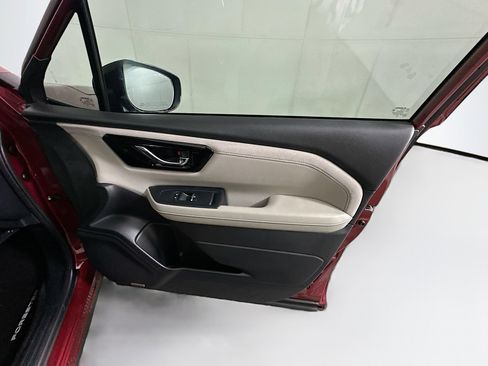 Used 2025 Subaru Forester Limited image 33