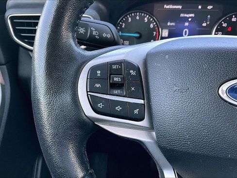 Used 2021 Ford Explorer XLT w/ Equipment Group 202A image 19