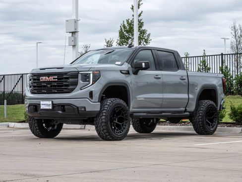 Used 2024 GMC Sierra 1500 Elevation w/ Preferred Package AWD/4WD image 5