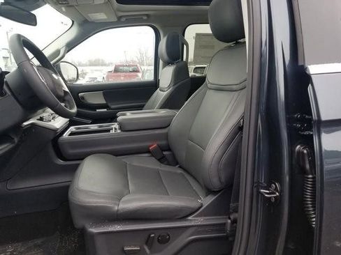 New 2026 Ford Expedition Active image 16