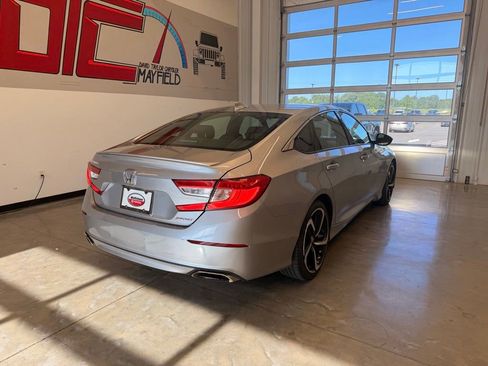 Used 2020 Honda Accord Sport image 3