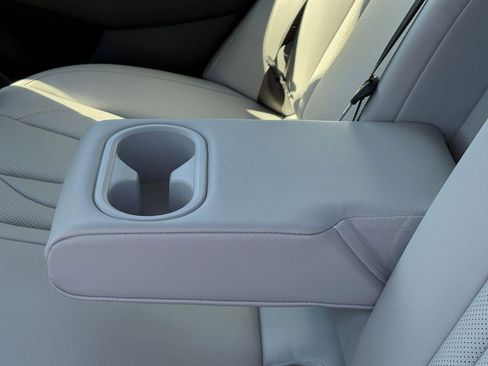 New 2026 Hyundai Elantra Limited FWD image 43