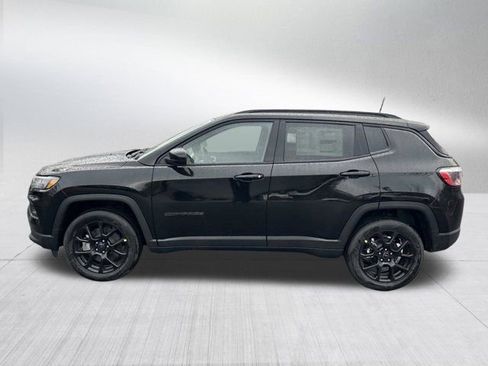 New 2026 Jeep Compass Latitude image 8