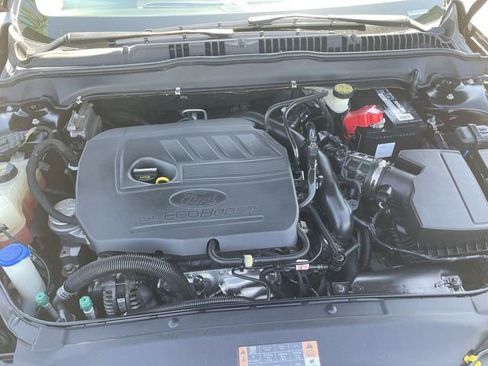 Used 2017 Ford Fusion SE w/ Fusion SE Technology Package FWD image 29